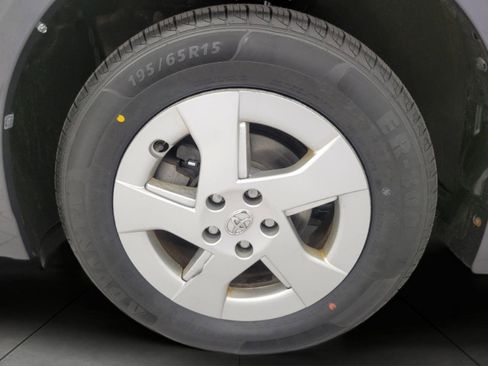 Used 2010 Toyota Prius FWD image 3