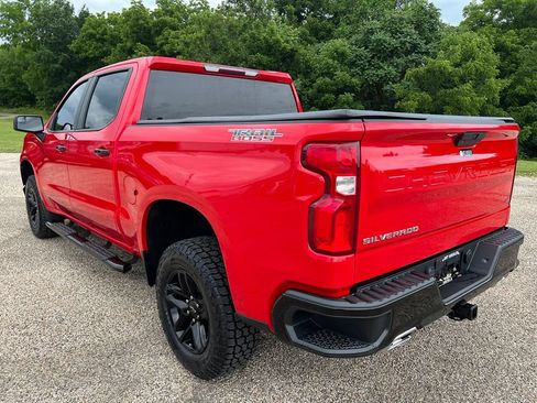 Used 2021 Chevrolet Silverado 1500 LT Trail Boss w/ Bed Protection Package AWD/4WD image 3