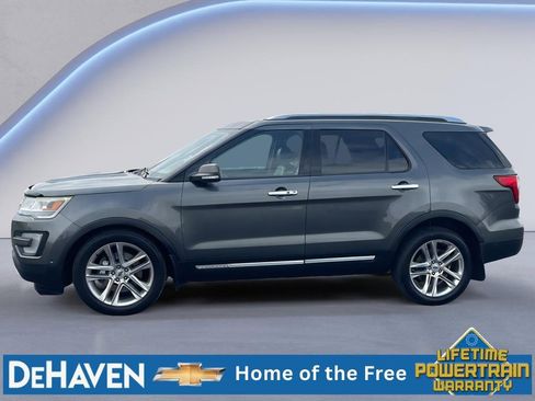 Used 2017 Ford Explorer Limited w/ Equipment Group 301A AWD/4WD image 3