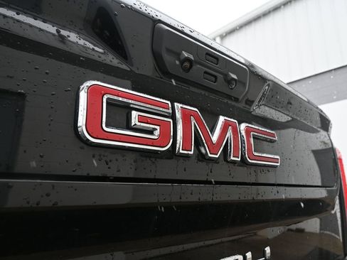 Used 2022 GMC Sierra 3500 Denali w/ Technology Package image 11