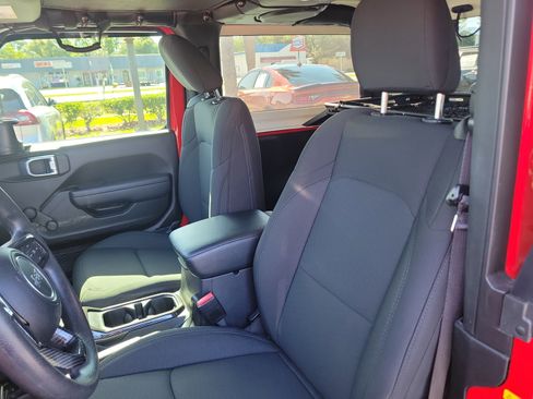 Used 2022 Jeep Wrangler Sport AWD/4WD image 13