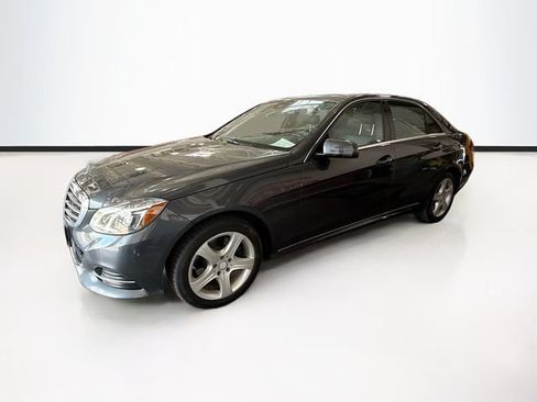Used 2014 Mercedes-Benz E 350 4MATIC Sedan w/ Premium 1 Package image 9