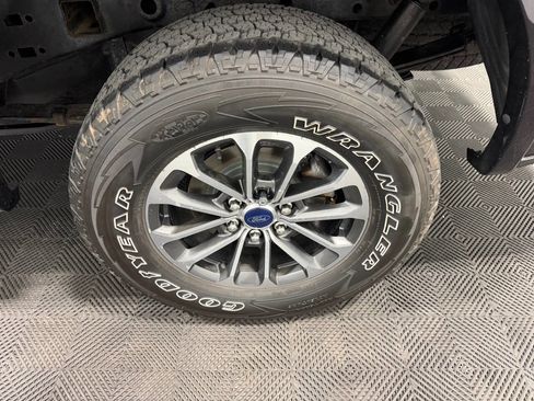 Used 2019 Ford F150 Lariat AWD/4WD image 43