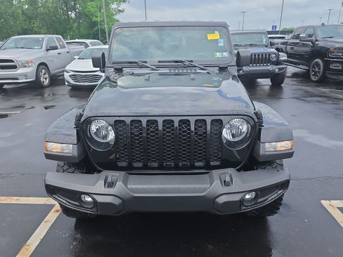 Used 2022 Jeep Gladiator Sport AWD/4WD image 8