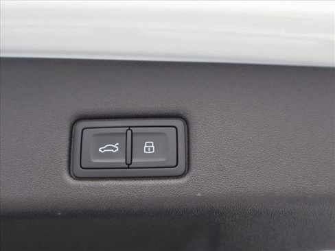 Certified 2025 Audi Q5 Premium Plus w/ Premium Plus AWD/4WD image 7