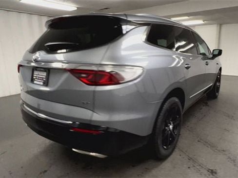 Used 2023 Buick Enclave Essence w/ Sport Touring Edition image 8