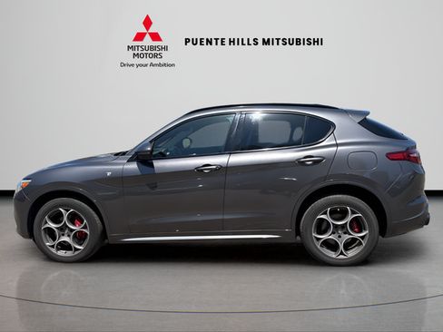 Used 2023 Alfa Romeo Stelvio Ti AWD/4WD image 8