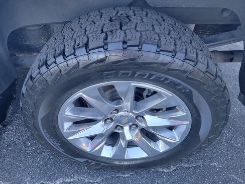 Certified 2020 Chevrolet Silverado 1500 LTZ AWD/4WD image 44
