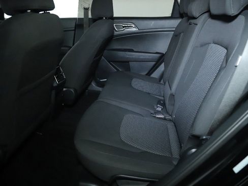 Used 2025 Kia Sportage LX AWD/4WD image 14
