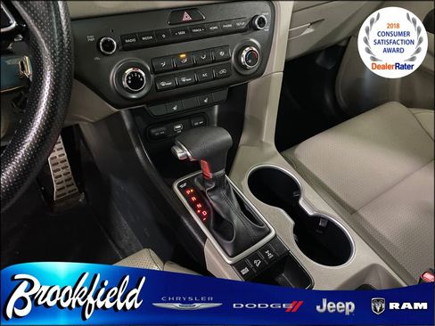 Used 2020 Kia Sportage S w/ S Sunroof Package image 25