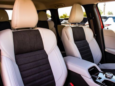 Used 2025 Mitsubishi Outlander SE AWD/4WD image 41