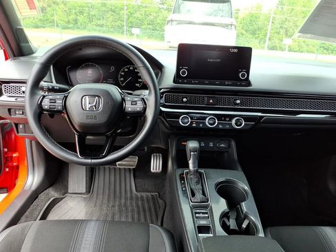 Used 2025 Honda Civic Sport image 6