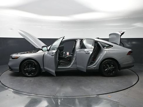 Certified 2025 Honda Accord SE image 33