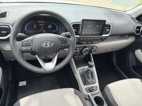 New 2026 Hyundai Venue SEL FWD image 23