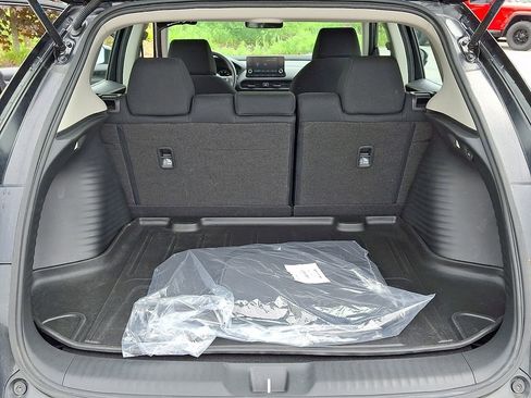 Used 2023 Honda HR-V LX image 28