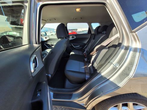 Used 2025 Kia Soul LX w/ LX Technology Package image 10