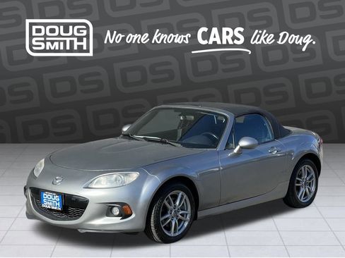 Used 2014 MAZDA MX-5 Miata Sport image 2