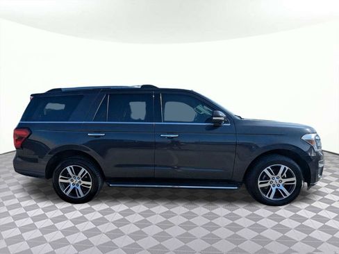 Used 2023 Ford Expedition Limited AWD/4WD image 2