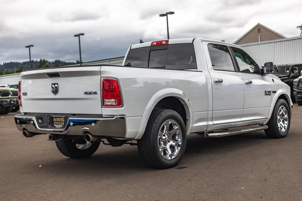 Used 2015 RAM 1500 Laramie w/ Convenience Group AWD/4WD image 8