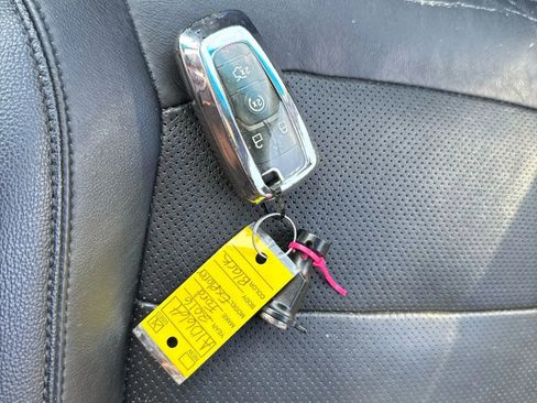 Used 2016 Ford Explorer Limited image 62