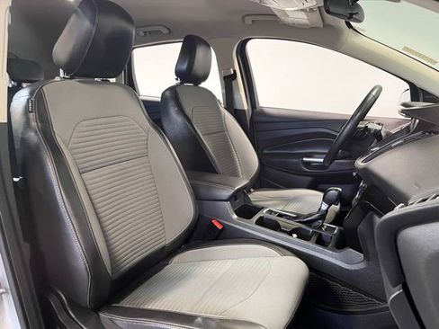 Used 2018 Ford Escape SE w/ SE Sport Appearance Package image 10