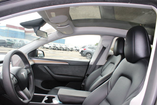 Used 2024 Tesla Model Y Performance AWD/4WD image 11
