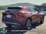 Used 2025 Chevrolet Trax LT image 3
