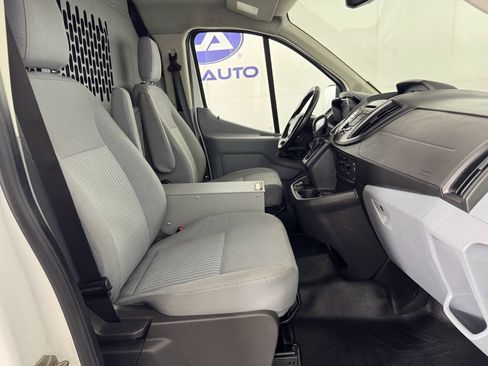 Used 2019 Ford Transit 250 Base image 33