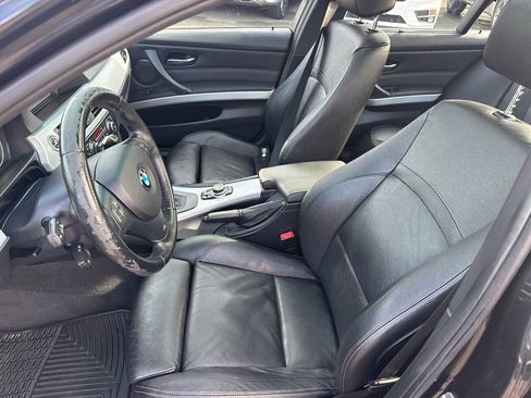 Used 2011 BMW 335i xDrive Sedan w/ M Sport Pkg image 30