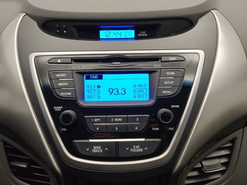 Used 2013 Hyundai Elantra Limited image 25