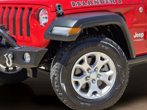 Used 2021 Jeep Wrangler Unlimited Sport AWD/4WD image 37