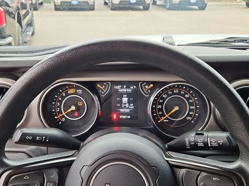 Used 2018 Jeep Wrangler Unlimited Sport AWD/4WD image 25