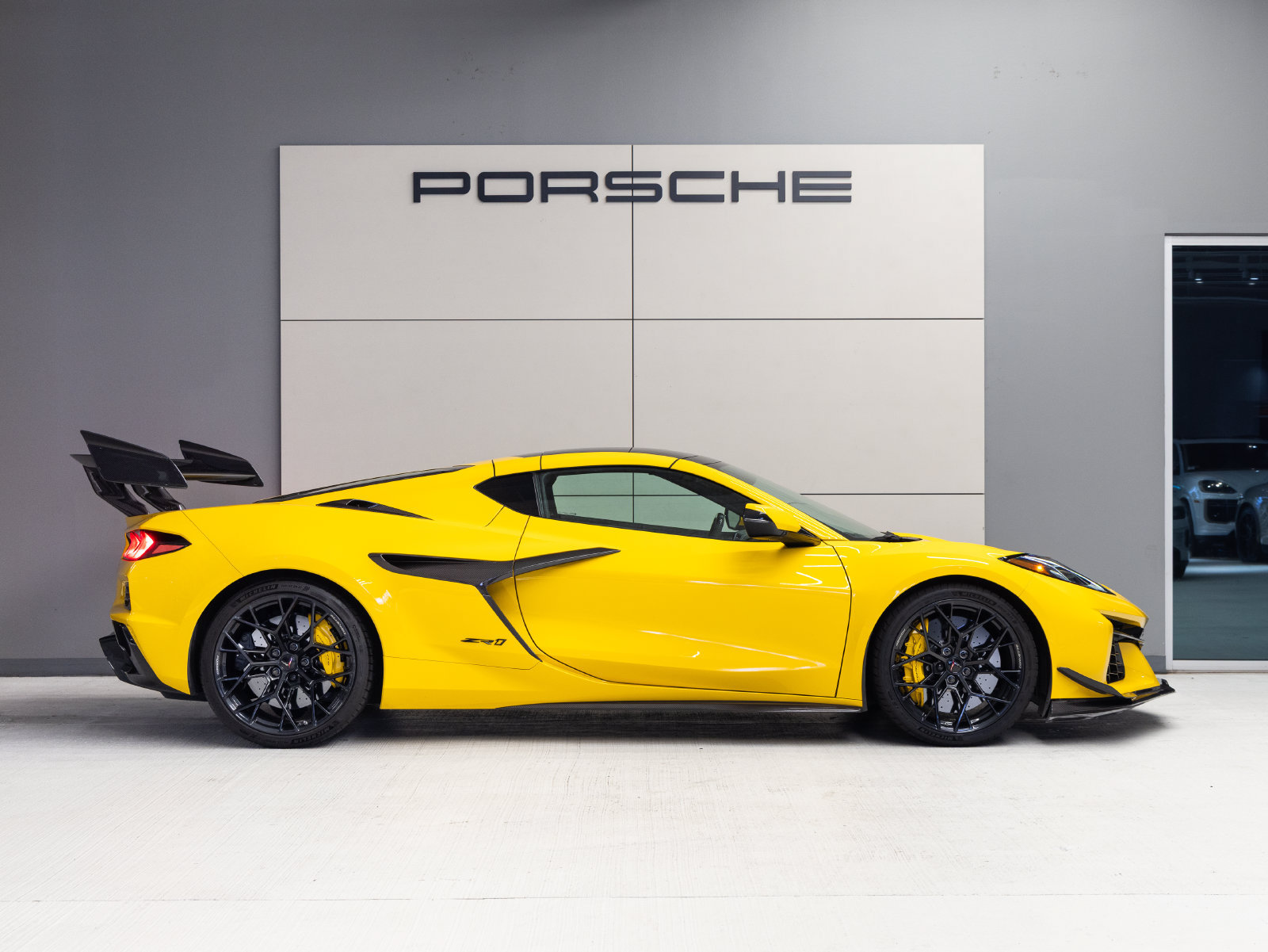 Used 2026 Chevrolet Corvette ZR1 w/ ZR1 Carbon Fiber Aero Package RWD image 8