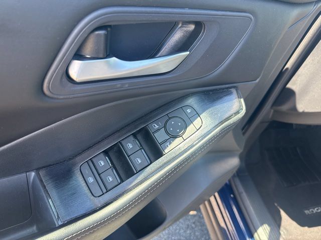 Used 2024 Nissan Rogue SV FWD image 18