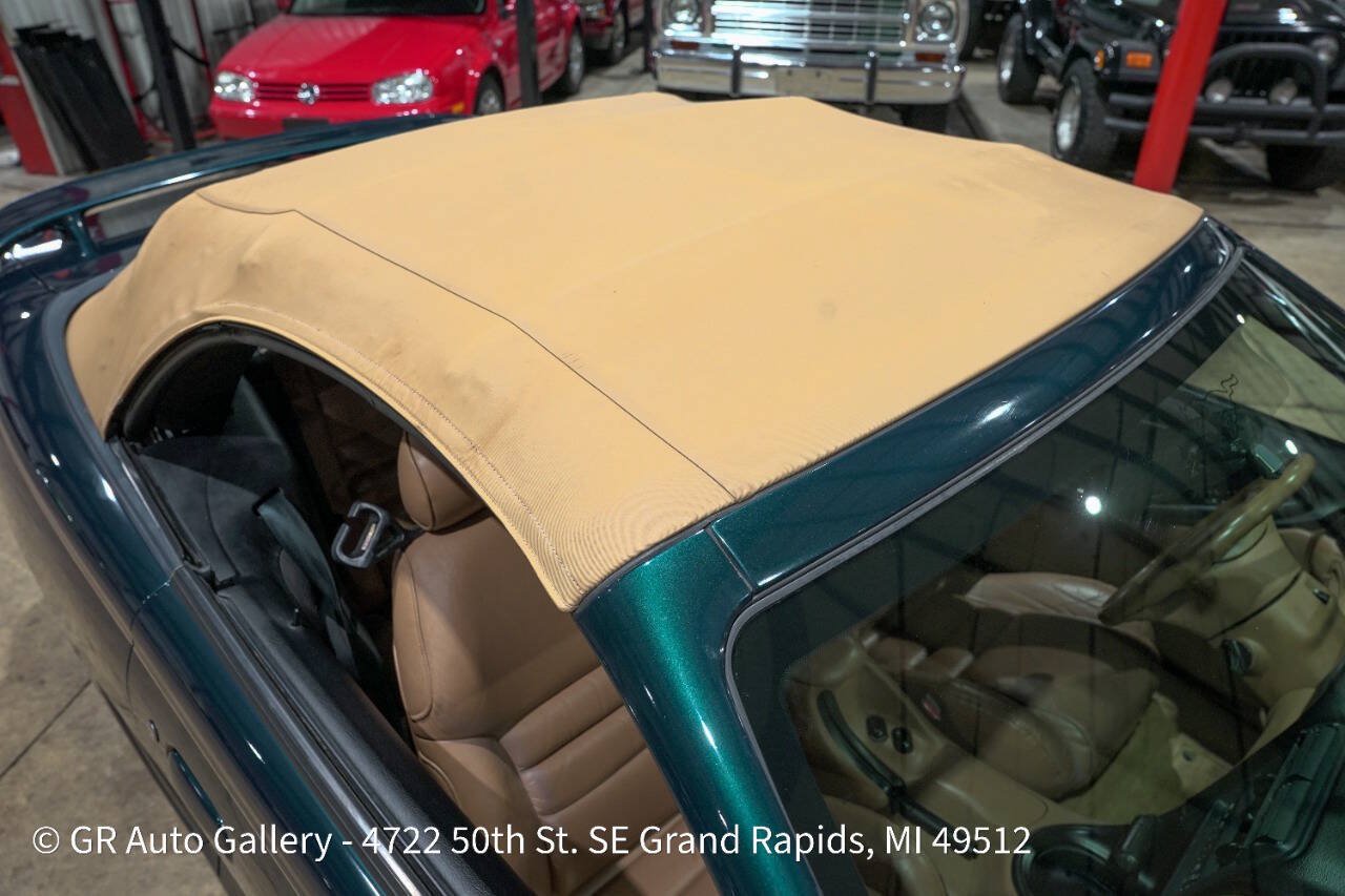 Used 1994 Ford Mustang GT RWD image 33