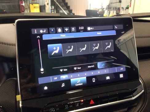 New 2026 Jeep Compass Latitude AWD/4WD image 24