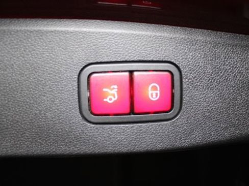 Used 2015 Mercedes-Benz E 350 4MATIC w/ Parking Assist Package image 25