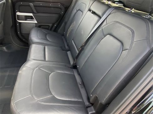 Used 2024 Land Rover Defender 110 S image 26