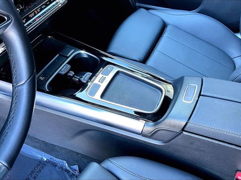 Used 2025 Mercedes-Benz GLA 250 image 16