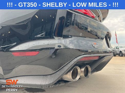 Used 2020 Ford Mustang Shelby GT350 w/ Technology Package image 10
