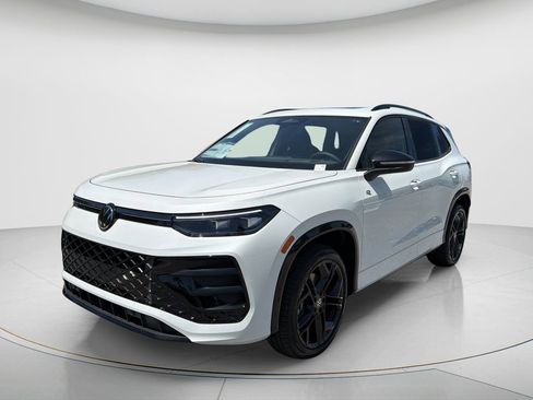 New 2026 Volkswagen Tiguan SE R-Line AWD/4WD image 1