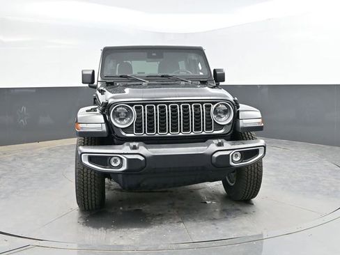 Used 2025 Jeep Wrangler Unlimited Sahara AWD/4WD image 2