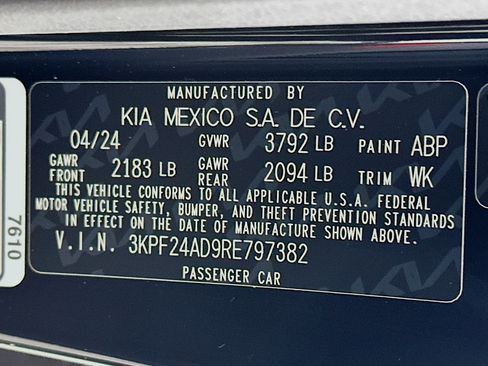 Used 2024 Kia Forte LXS FWD image 12