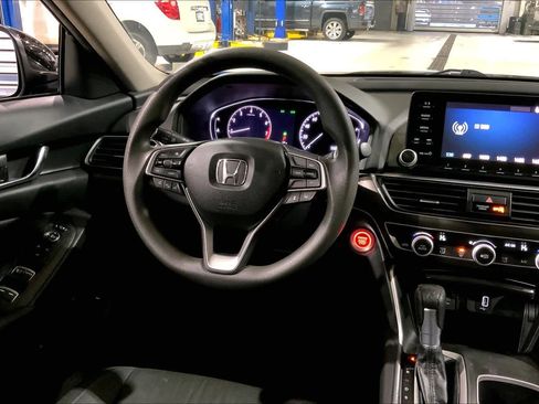 Used 2019 Honda Accord LX image 7
