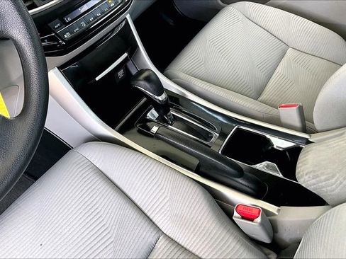 Used 2016 Honda Accord LX image 15