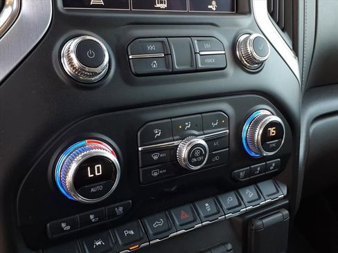 Used 2022 GMC Sierra 1500 SLT w/ SLT Premium Plus Package image 30