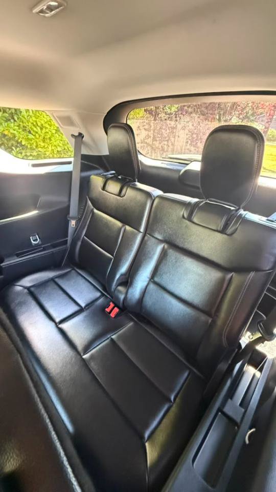 Used 2024 Ford Explorer Limited AWD/4WD image 8