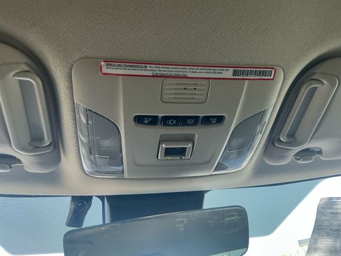 Used 2022 Toyota Corolla LE w/ Carpet Mat Package (TMS) FWD image 30