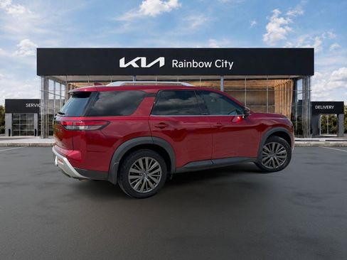 Used 2022 Nissan Pathfinder SL w/ SL Premium Package FWD image 3