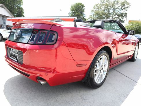 Used 2013 Ford Mustang Premium image 7